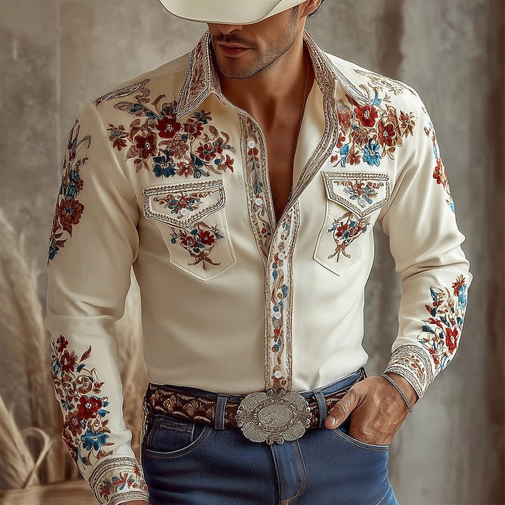Mężczyzna w eleganckiej beżowej koszuli z haftem w stylu western