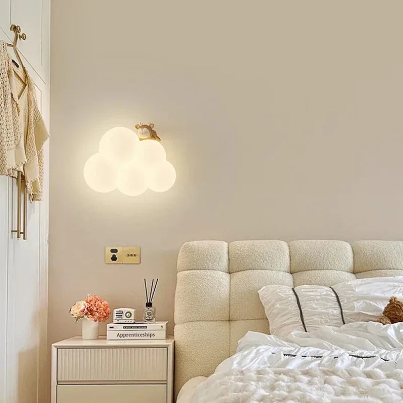 Lampa ścienna LED dla dzieci z motywem zwierząt. Bezpieczne oświetlenie i dekoracja do pokoju.