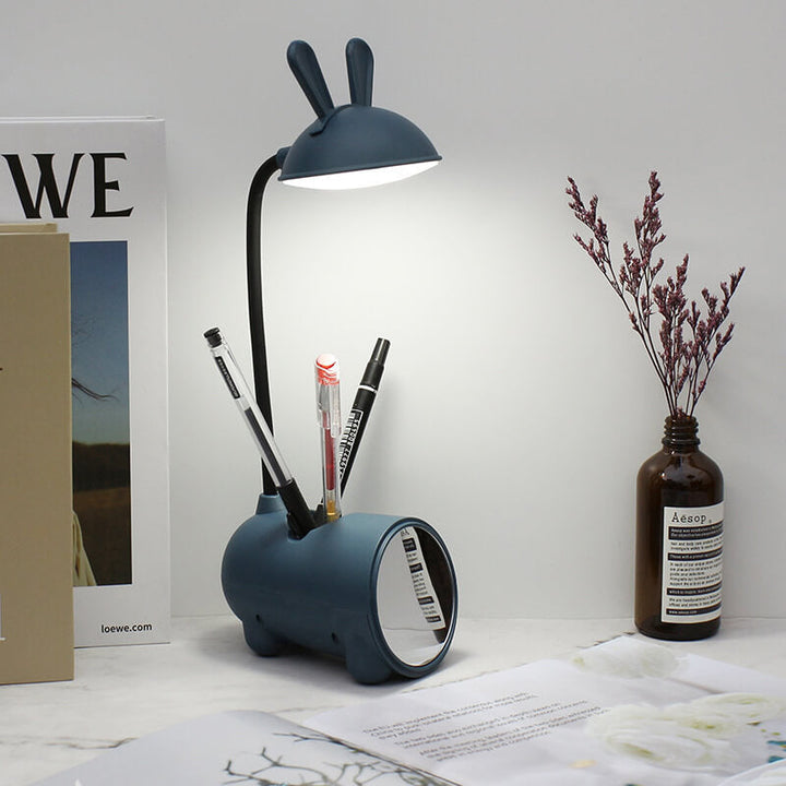 Oświetlenie do biurka dla dzieci: lampka LED królik, z organizerem na przybory szkolne.