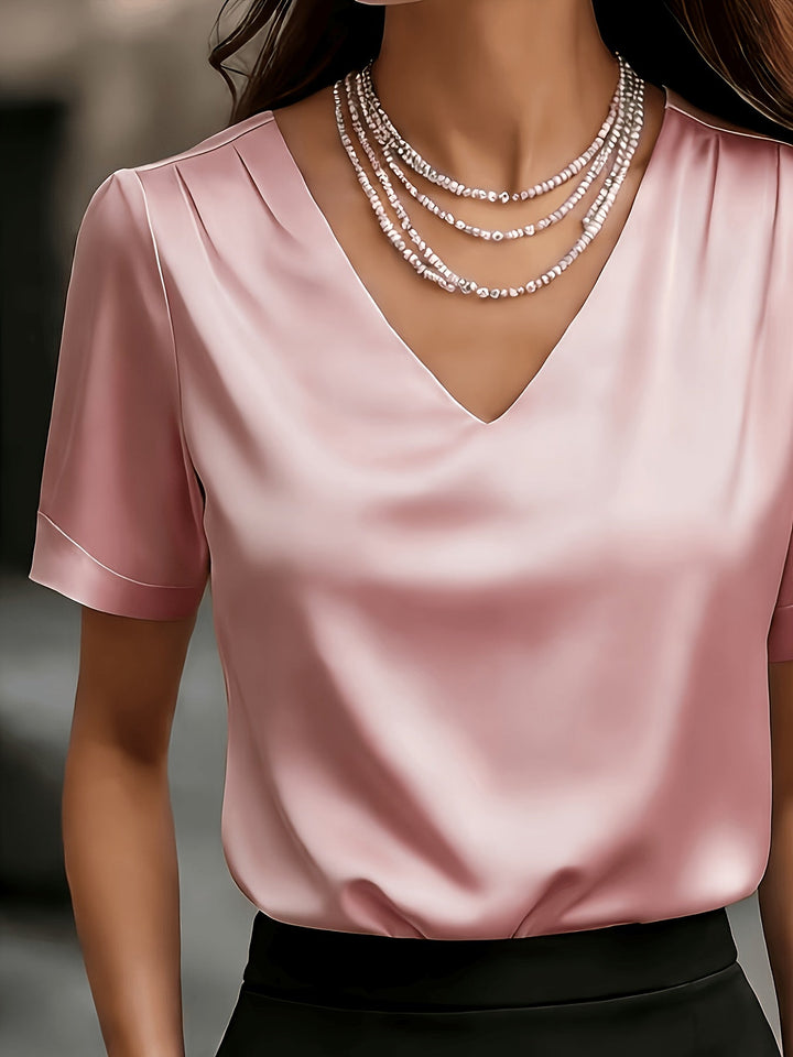 Elegancka bluzka damska wizytowa, widok na mankiet i rękaw