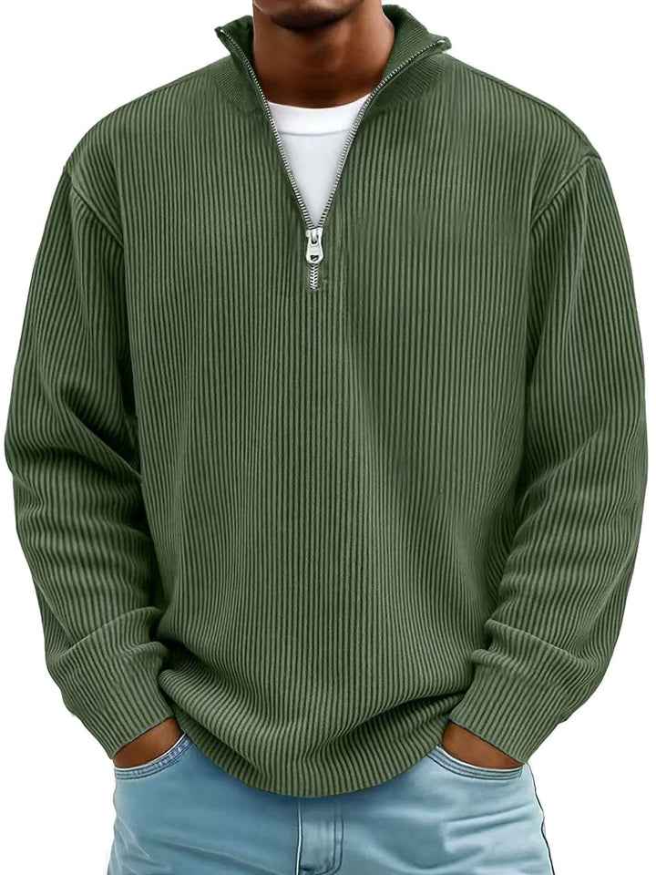 Tył męskiej bluzy oversize w neutralnym kolorze, moda męska