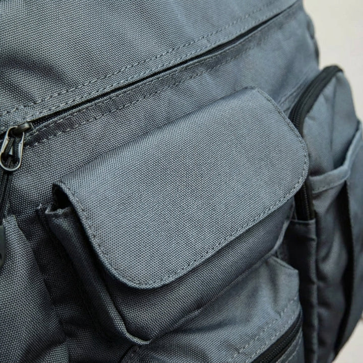 Profesjonalna, elegancka torba biznesowa na laptopa, unisex, z regulowanym paskiem, do biura i w podróży.