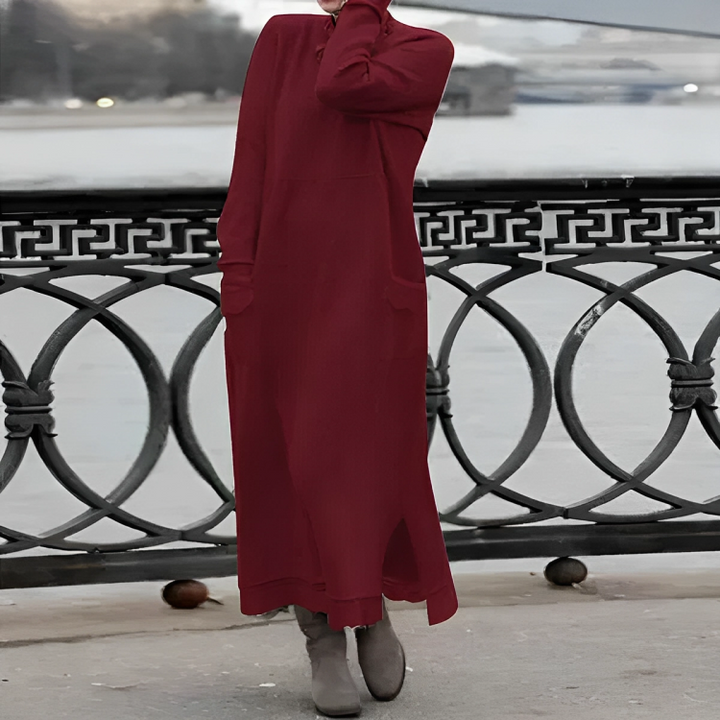 Ciepła sukienka maxi damska Karina, idealna na zimowe outfity. Elegancka i komfortowa odzież damska.