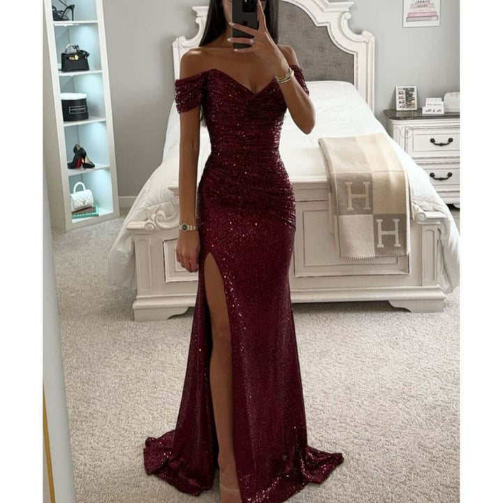 Elegancka damska sukienka maxi z cekinami, idealna na wieczorową galę.