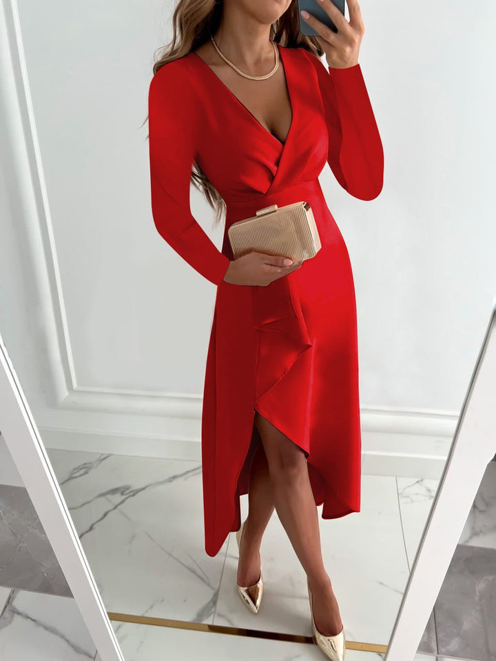 Modna damska sukienka midi z dekoltem V i zmysłowym rozcięciem. Elegancka sukienka na specjalne okazje.
