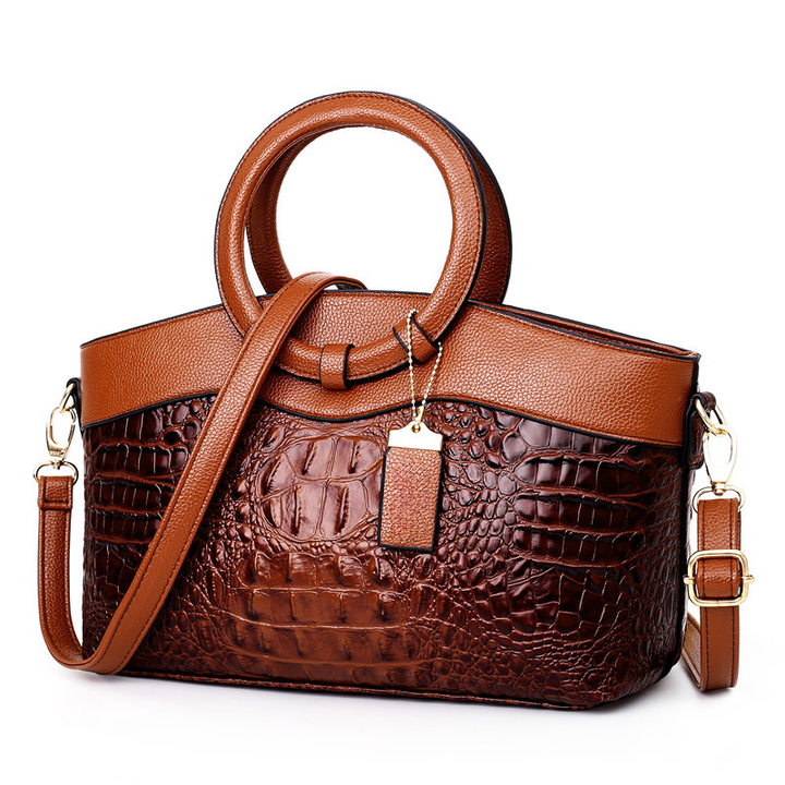 Elegancka damska torebka shopper ze skóry. Klasyczny fason, idealny na wiosnę i lato.