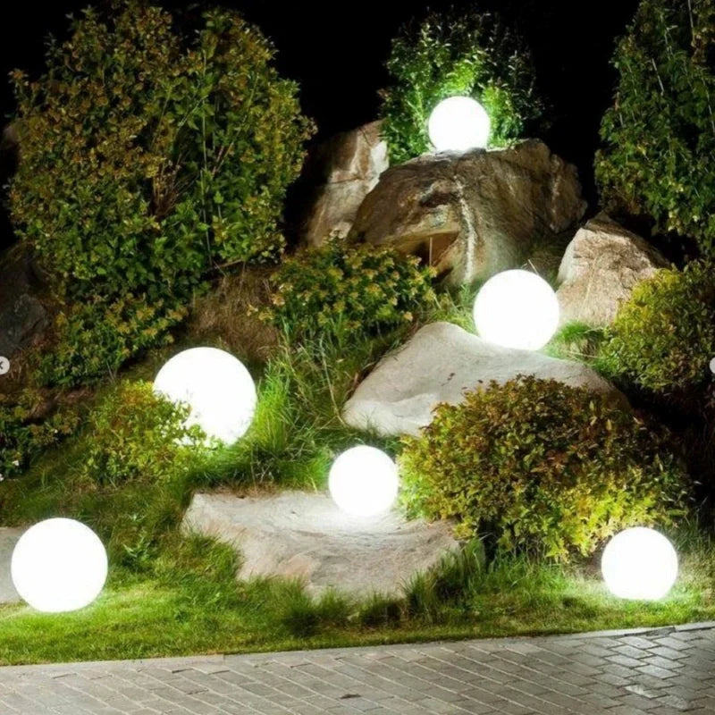 Elegancka kula LED na taras, balkon, z zasilaniem bateryjnym, oświetlenie ogrodowe.