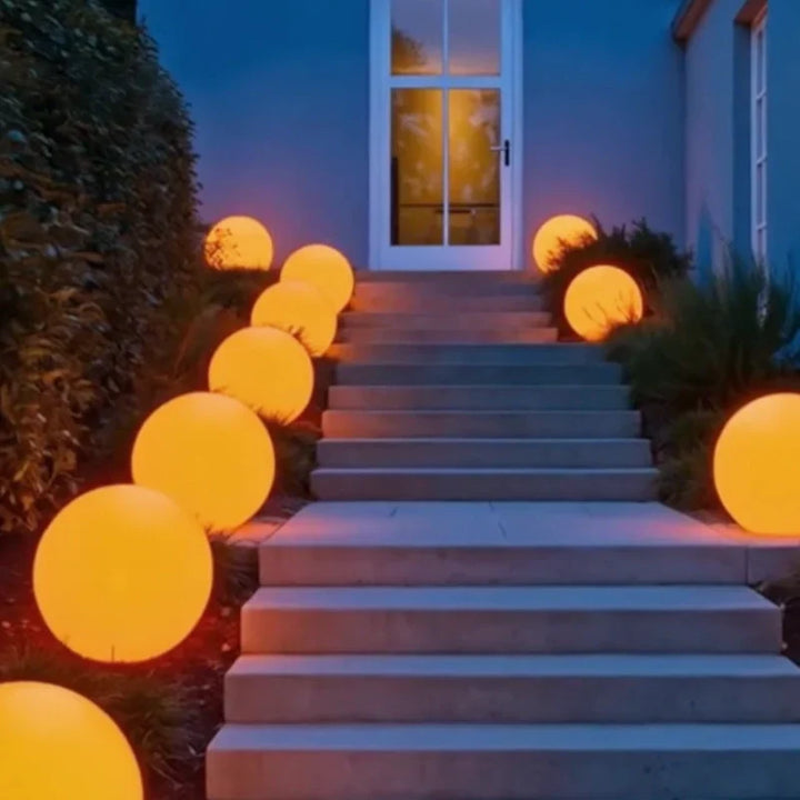 Nowoczesna kula LED solarna, oświetlenie ogrodowe, na taras, balkon, energooszczędna.