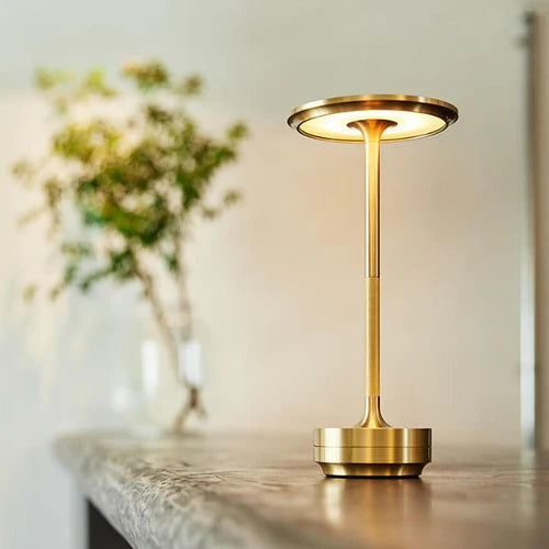 Elegancka lampa stołowa LED, bezprzewodowa, światło ambientowe, nowoczesna dekoracja wnętrz.