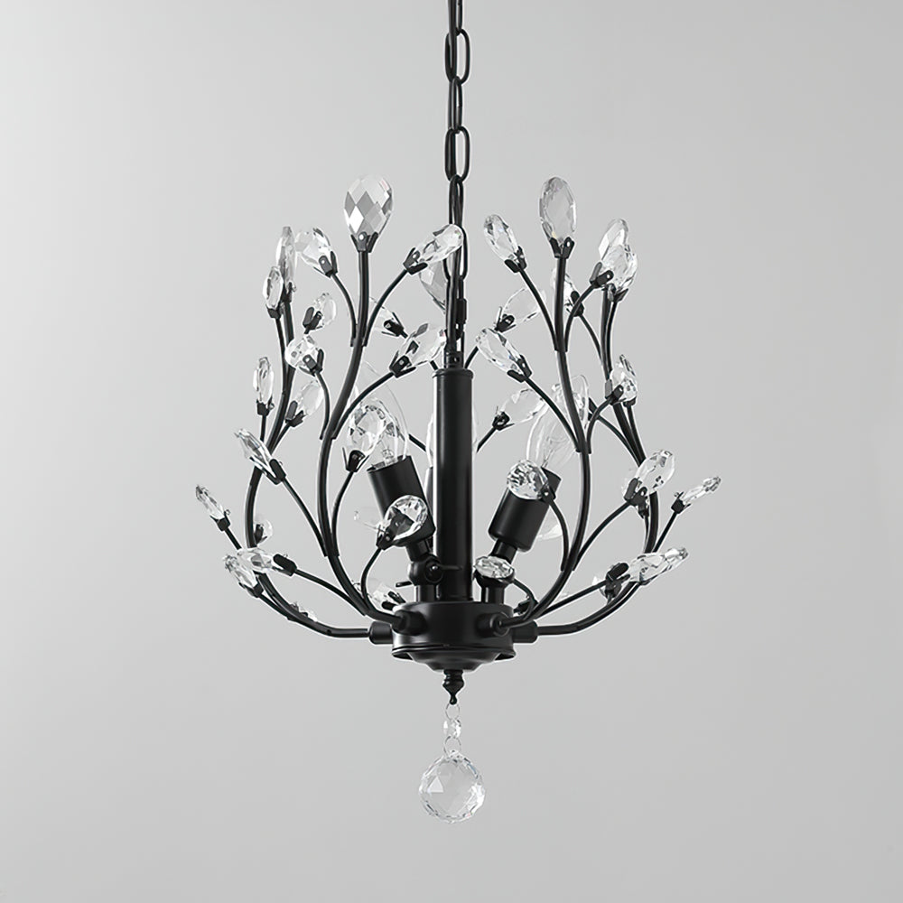 Czarna lampa wisząca, kryształowe oświetlenie, design glamour, idealne do eleganckiej jadalni.