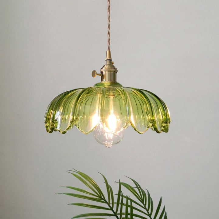 Stylowe oświetlenie sufitowe, lampa wisząca szklana przezroczysta do wnętrza.