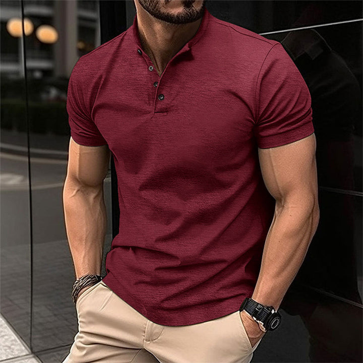 Męska koszulka polo w stylu smart casual, wykonana z przewiewnego materiału na lato.