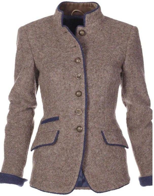 Damski blazer brązowy, dopasowany fason, klasyczny styl. Idealny do biura i eleganckich outfitów na wiosnę.