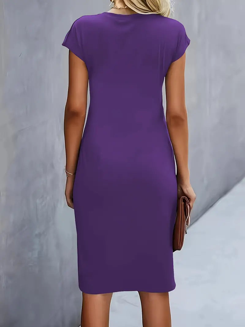 Elegancka sukienka midi z falbanami – must-have w damskiej szafie. Modna sukienka wiosenna.