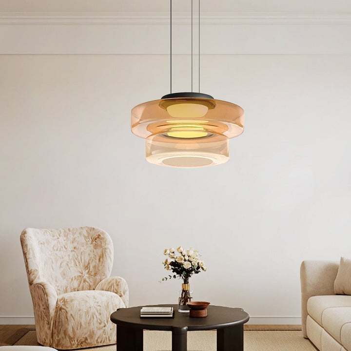 Długa lampa wisząca ze szkła, regulowana wysokość. Designerskie oświetlenie sufitowe do sypialni.