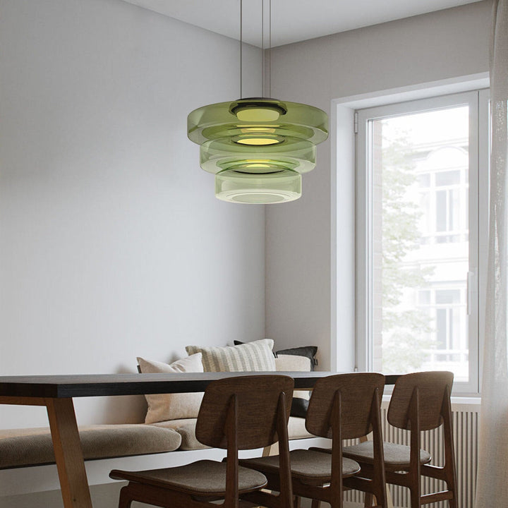 Nowoczesna szklana lampa wisząca. Czysty design, idealna do kuchni i jadalni. Jasne oświetlenie.