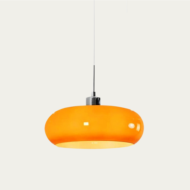 Lampa wisząca szklana, metalowa, oświetlenie sufitowe, styl skandynawski, elegancja.