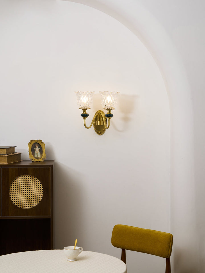 Ręcznie wykonana lampa Dieppe. Mosiądz i ceramika, unikatowy styl.