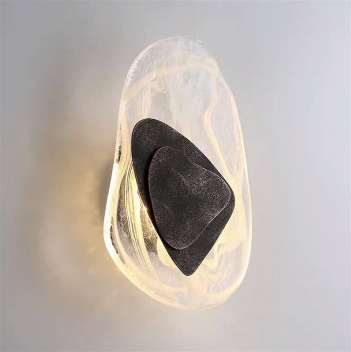 Oświetlenie LED do sypialni: elegancki kinkiet ścienny Nordic, designerska lampa w nowoczesnym stylu.