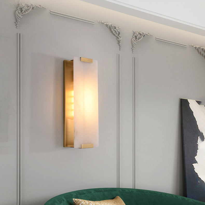 Kinkiet Roux Alabaster w kolorze białym i złotym, retro lampa, dekoracja ścienna.
