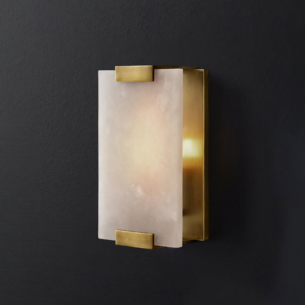 Elegancka lampa ścienna Roux Alabaster, nastrojowe oświetlenie, ciepłe światło.