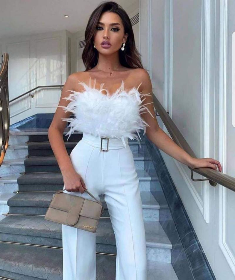 Stylowy damski kombinezon Frola z bandeau, perfekcyjny na letnie imprezy i wieczory.