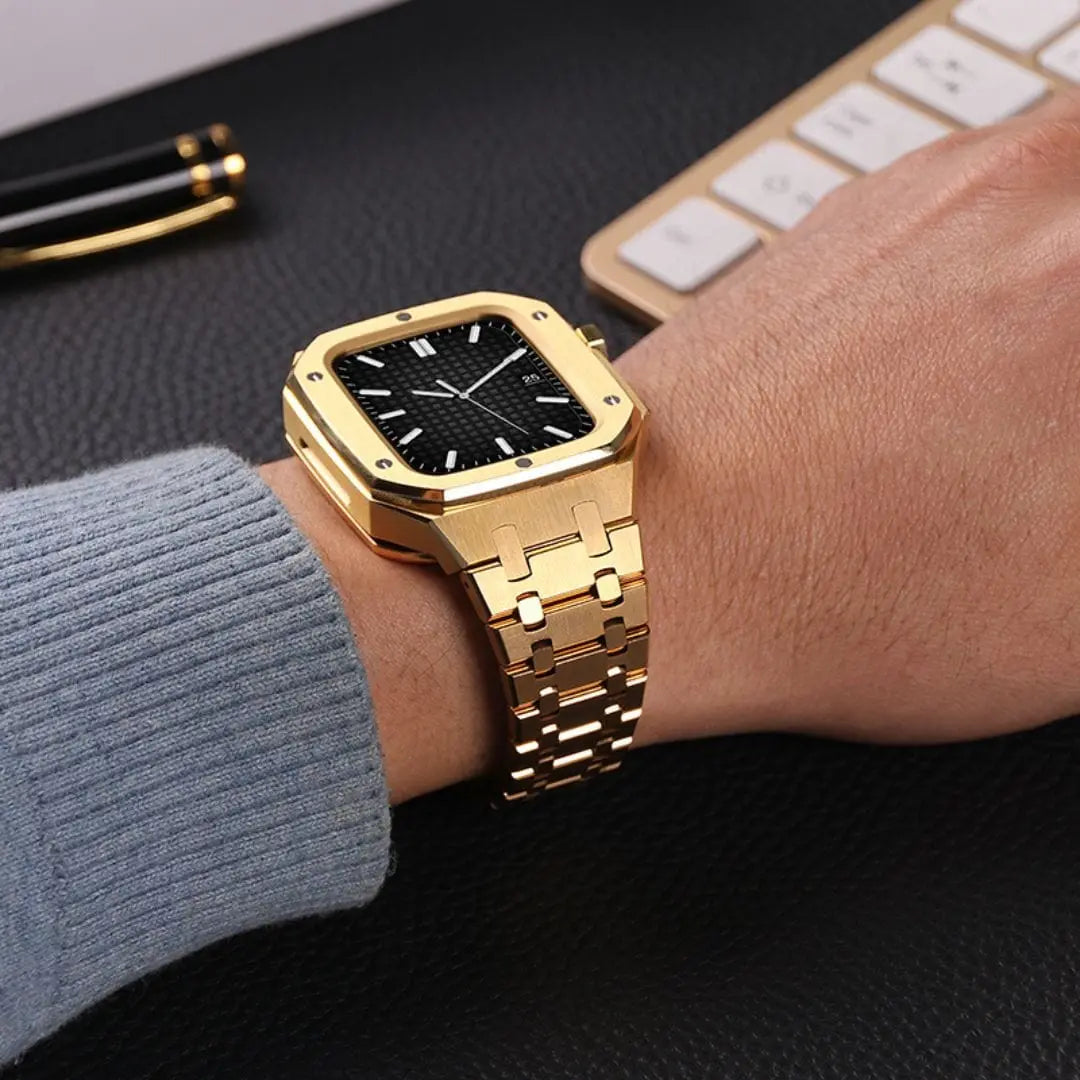 Trwałe metalowe etui ochronne dla Apple Watch, zabezpiecza przed zarysowaniami i uderzeniami.