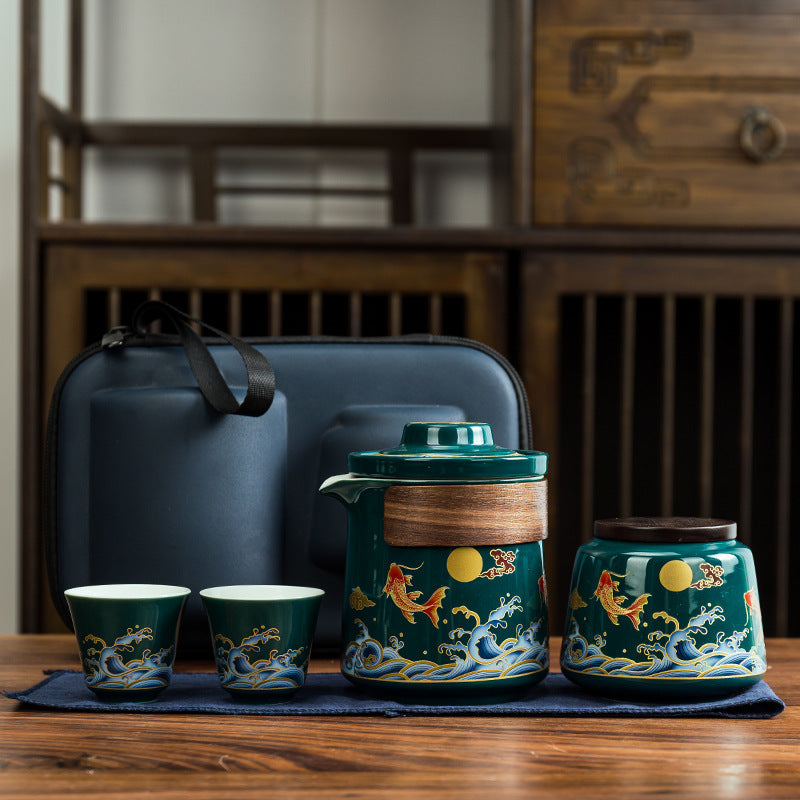 Kompletny, kompaktowy zestaw do herbaty ceramiczny. Przenośny design idealny do kuchni lub podróży. Akcesoria.