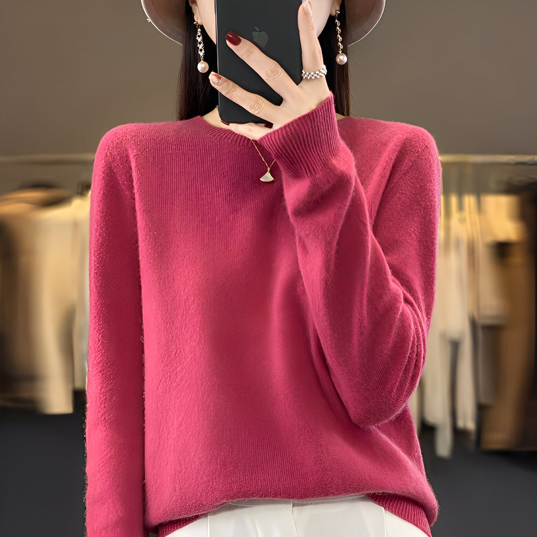 Modny sweter damski Cheyanne. Elegancki i komfortowy, pasuje do jesiennych oraz zimowych stylizacji biurowych.