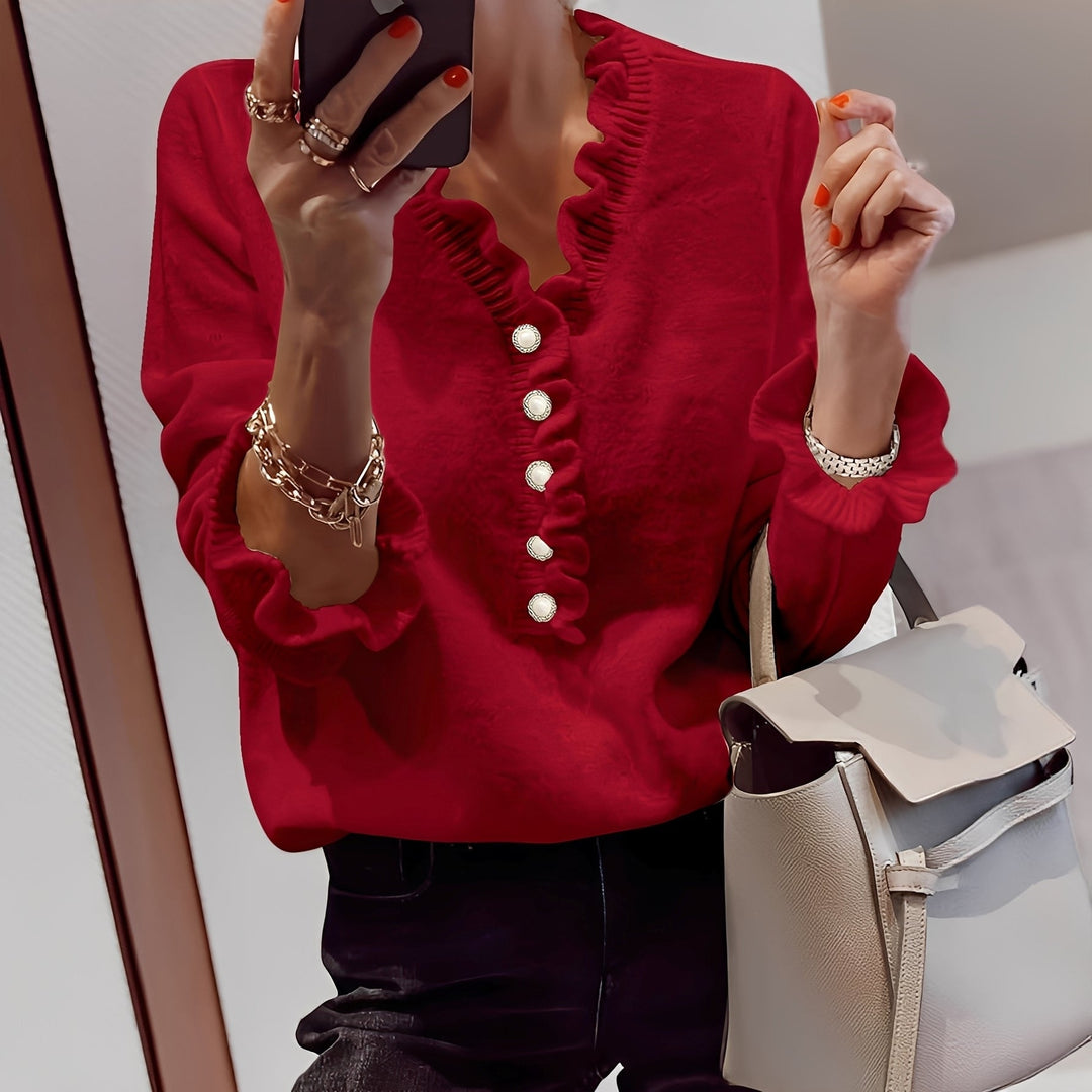 Damski sweter z guzikami, uniwersalny na jesień. Casualowy, komfortowy, must-have w modzie damskiej.