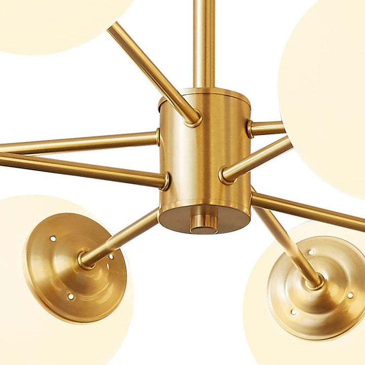 Lampa Sputnik z dziesięcioma opalowymi kulkami. Mosiężny żyrandol do nowoczesnego salonu.
