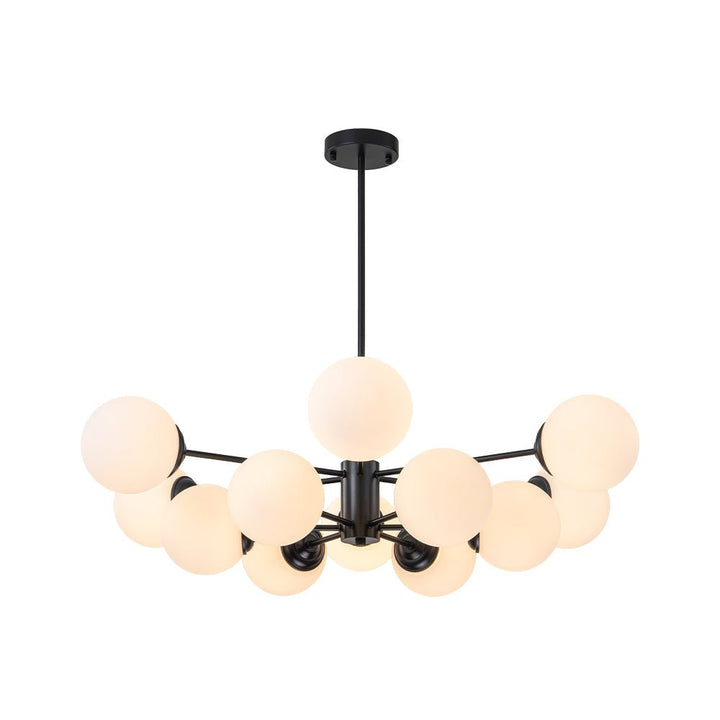 Lampa wisząca z kulkami opalowymi. Żyrandol w stylu Sputnik z mosiężnymi detalami.