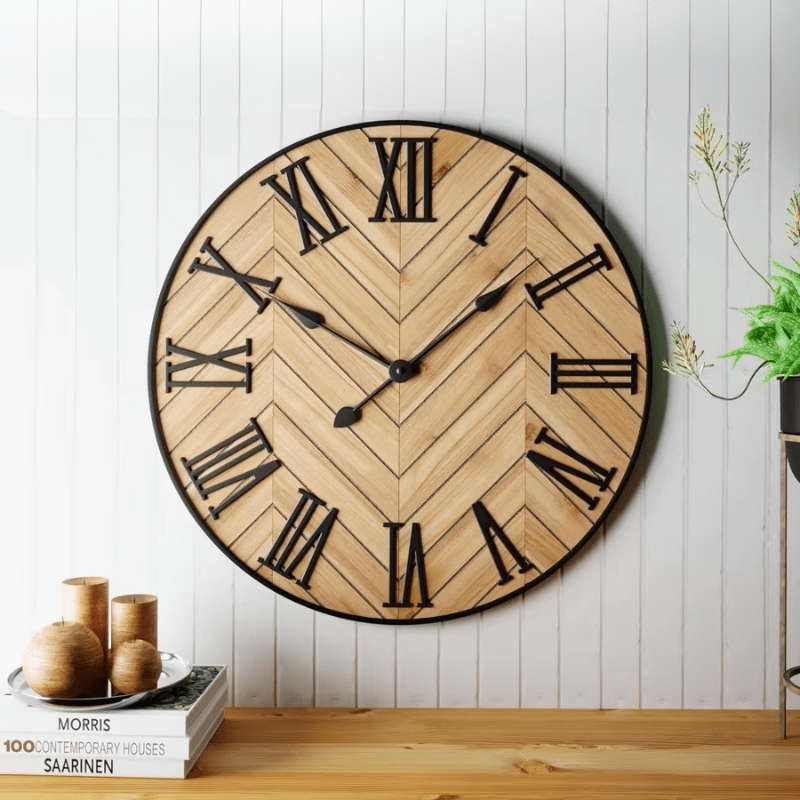 Elegancki zegar ścienny 30 cm z rzymskimi cyframi, idealny do klasycznego wystroju i dekoracji domu. Klasyczny design.