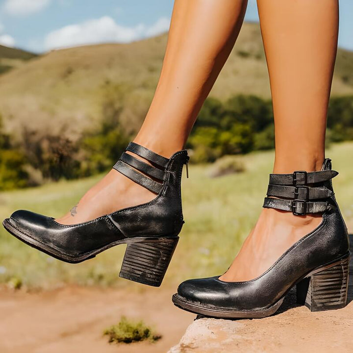 Eleganckie czarne damskie buty na stabilnym obcasie, komfortowe i stylowe obuwie wizytowe na co dzień.