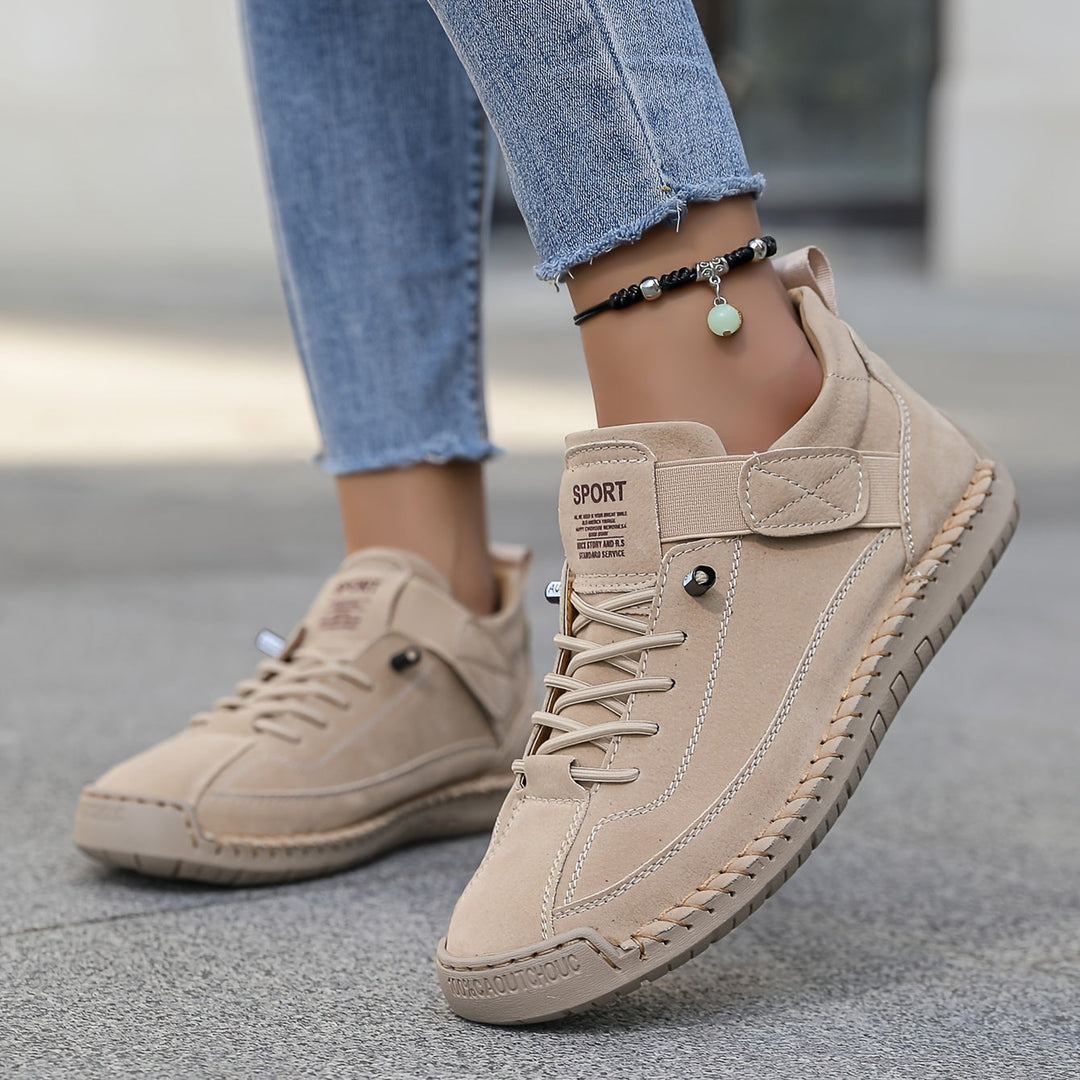 Eleganckie damskie sneakersy wsuwane, idealne na co dzień. Oddychające obuwie z amortyzacją, stylowe i komfortowe.
