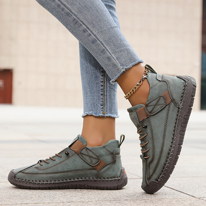Wygodne damskie sneakersy na lato, wsuwane. Przewiewne obuwie codzienne, modne i zapewniające komfort.