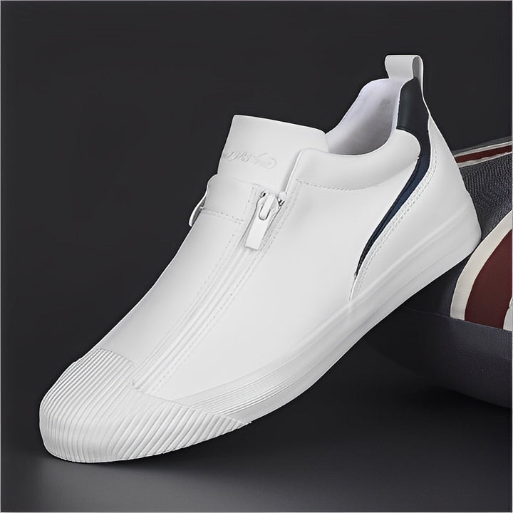 Modne męskie buty Marcus z podwójnym zamkiem. Wygodne obuwie z wysokim komfortem, idealne do jesiennych stylizacji.