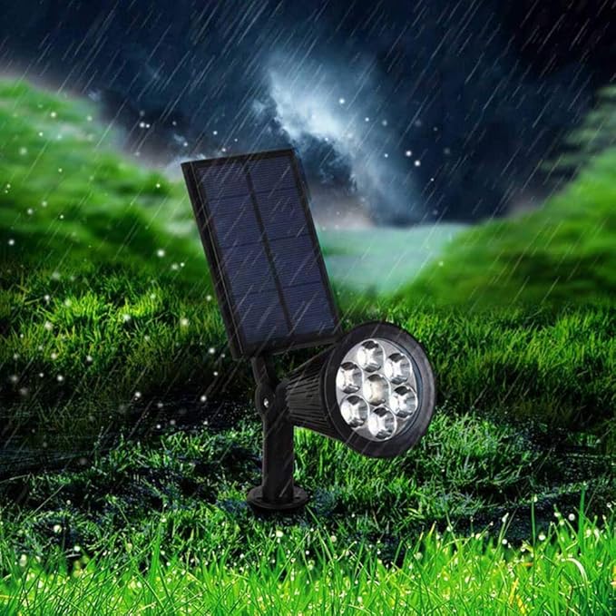 Zestaw lamp solarnych LED do oświetlenia tarasu i roślin nocą