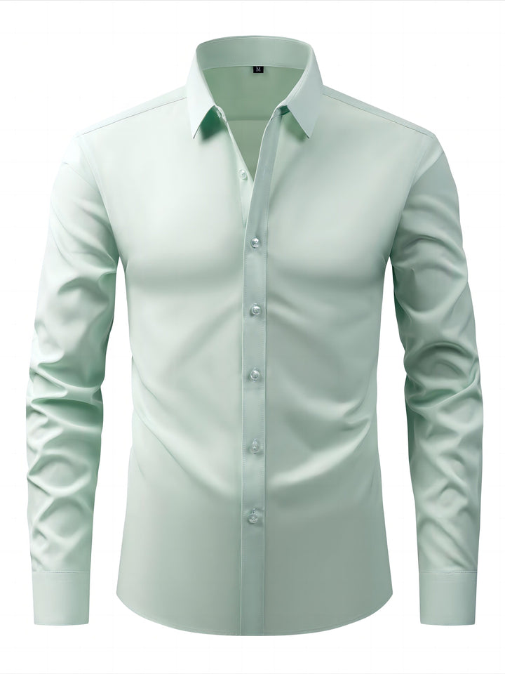 Elegancka koszula męska slim fit pokazana od tyłu, styl wizytowy