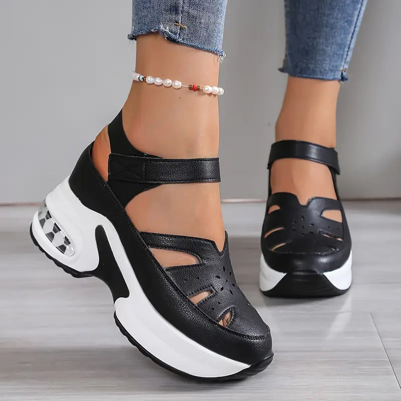 Stylowe buty letnie na koturnie z zapięciem, modne sandały damskie