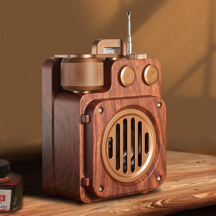 Przenośny głośnik Bluetooth retro z radiem FM i wejściem AUX. Ciesz się głębokim basem w stylu Dark Academia.