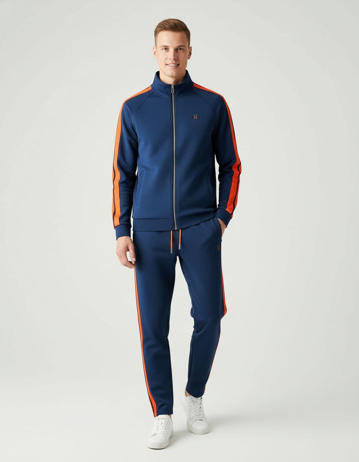 Czarny męski dres sportowy, wygodny zestaw casualowy na co dzień. Modny i funkcjonalny komplet.
