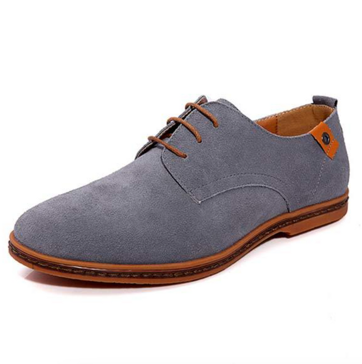 Modne brązowe buty męskie sznurowane do eleganckich i casualowych stylizacji