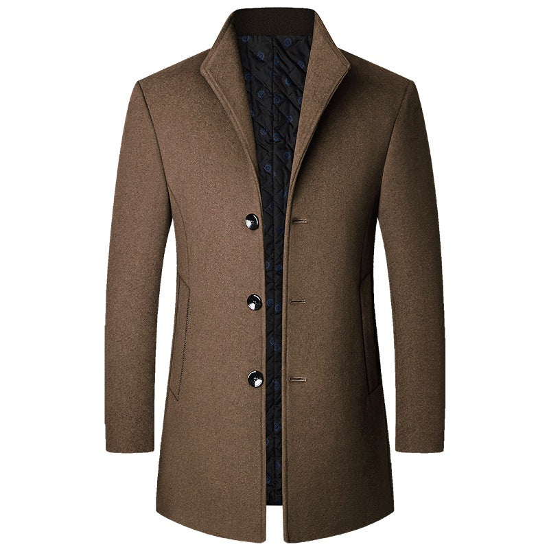 Męski elegancki płaszcz trench w kolorze khaki z guzikami