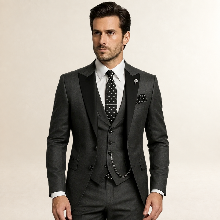 Elegancki garnitur ślubny slim fit, zbliżenie na materiał