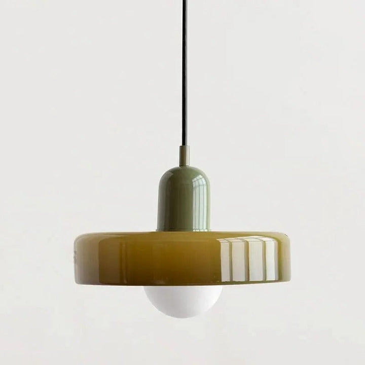 Stylowa zielona lampa sufitowa z regulowanym czarnym przewodem
