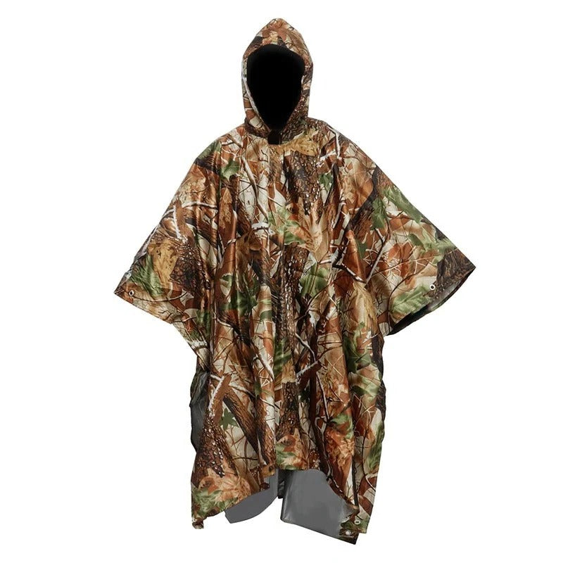 Kamuflażowe poncho przeciwdeszczowe dla miłośników outdooru
