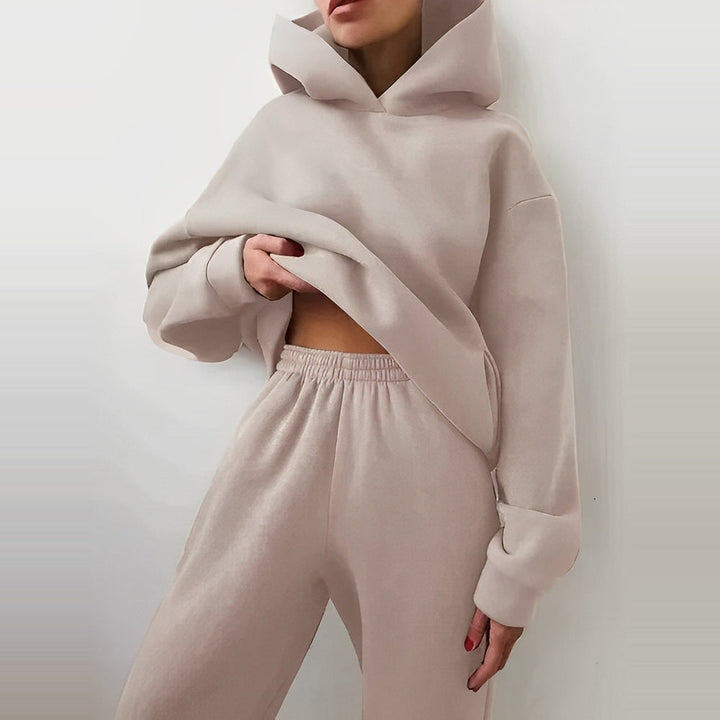 Modny komplet odzieży domowej damskiej bluza ze spodniami