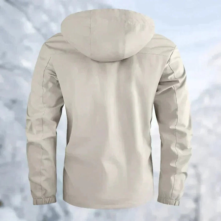 Regulowany kaptur męskiej kurtki wiatroszczelnej outdoor