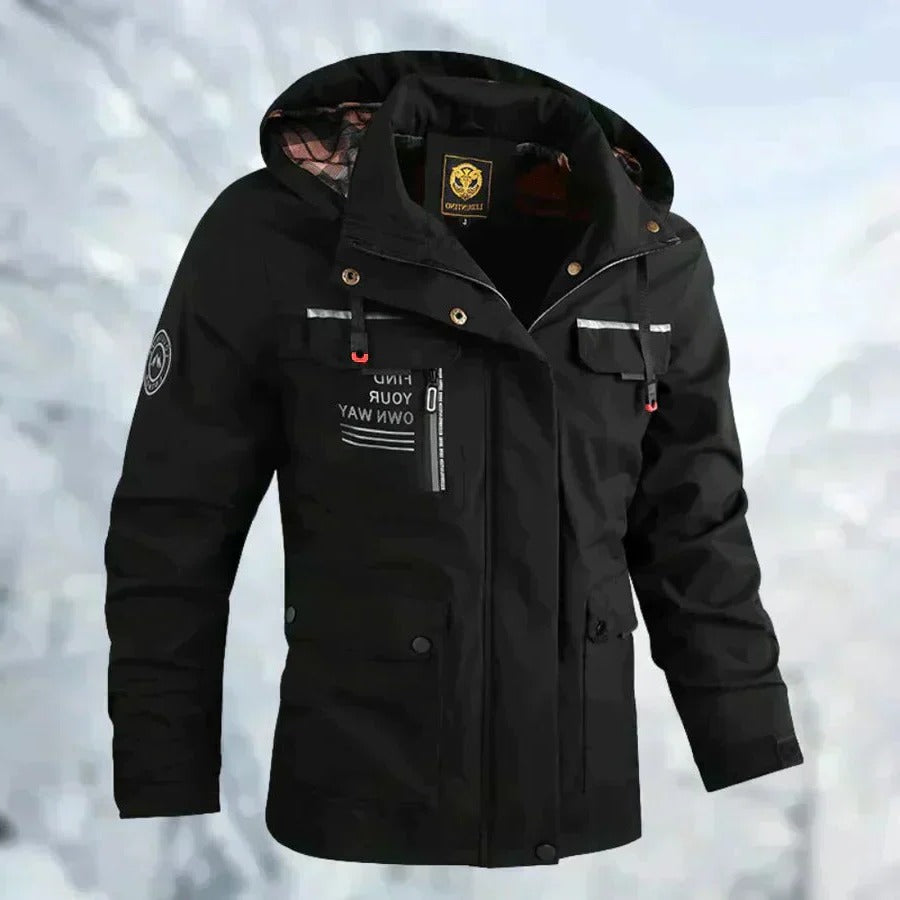 Męska kurtka outdoorowa wodoodporna stylizacja na modelu